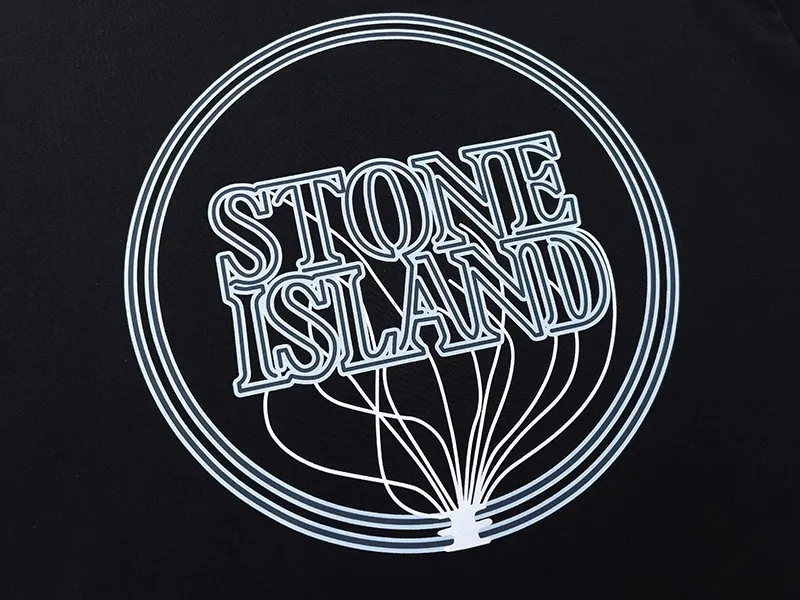 W665#P110💰 [Stone lsland/Stone Island Mosaic Light Bulb💡 Printed Short Sleeve T-shirt] ⚠️[Original creation with high control of details] - Made of 230g combed cotton 32 count double yarn, soft and comfortable to the touch, sweat-absorbent and breathable. - Simple basic and versatile style, original quality, first choice for couples. - Made in a large factory, four needles and five threads on the shoulder, neatly routed, high quality workmanship. - Same style for men and women. Very versatile, one piece for everyone, details are clearly visible. Color: Black White Size: M L